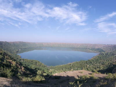 Waltham Tony Lonar Meteorite Crater World S Only Impact Crater In Basalt Deccan Plateau Maharashtra India — India t