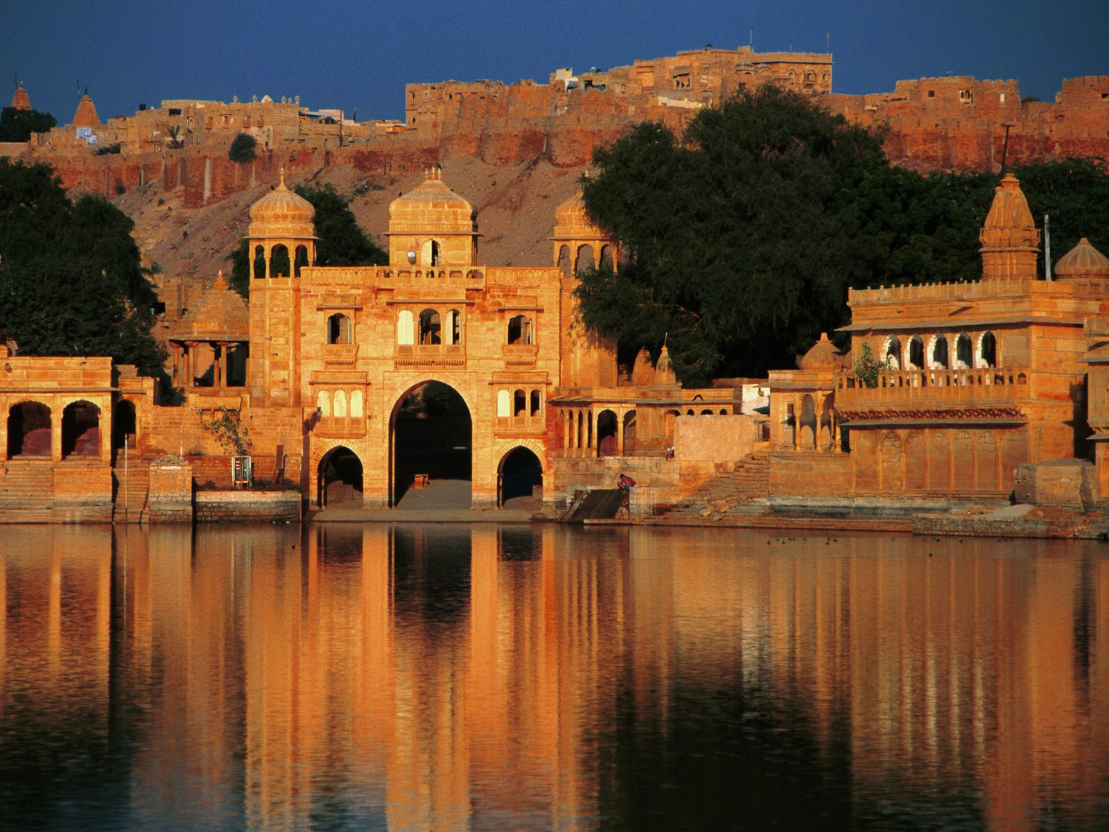 Gadi Sagar Temple Jaisalmer Rajasthan India — India travel guide